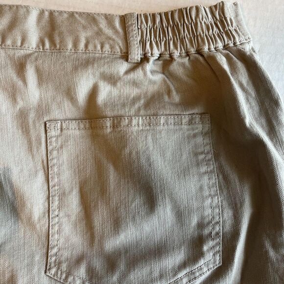 Ruby Rd Capri Pants Women’s 18W Beige Stretch Embellished Leg Semi Elastic Waist - Picture 7 of 11